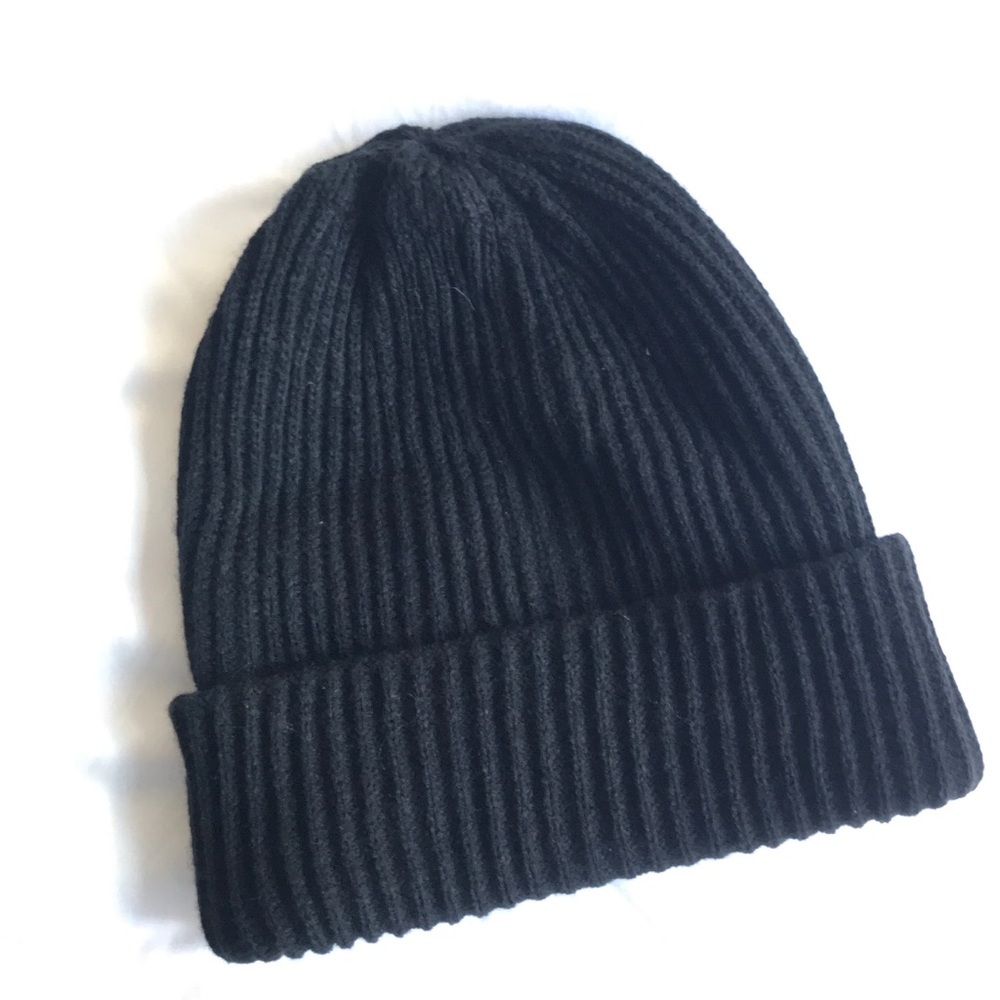 ZARA Black knit beanie